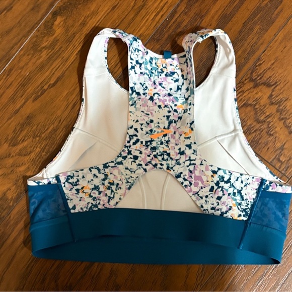 Brooks 3 pocket Patterned Sports Bra 36C - Picture 4 of 5